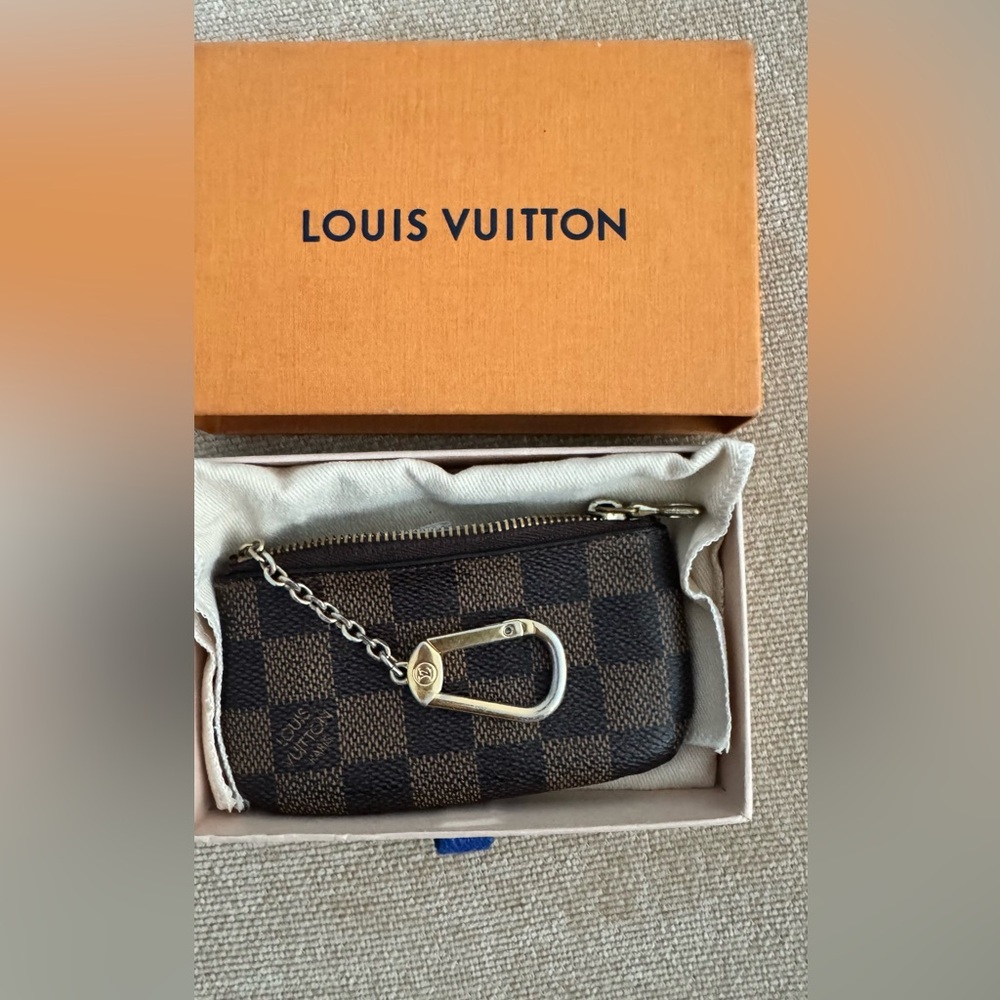 LOUIS VUITTON Key Pouch